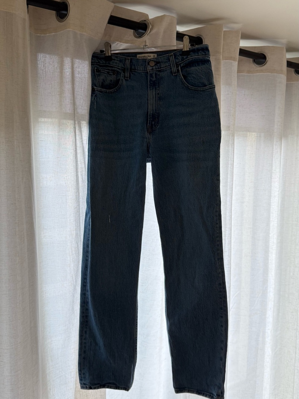 Abercrombie & Fitch 90’s Straight Jean